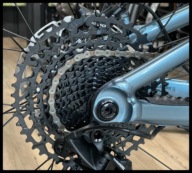 Liv Intrigue 2 Small Aged Denim Womens 2023-4